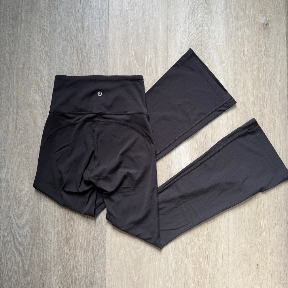 Lululemon black groove nulu super high rise flared pant sz 2 29”